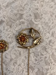 Vintage Linc 12k Gold Filled Double Flower W/ Orange Amber Stone Brooch Pin