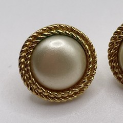 Earrings Vintage Faux Pearl Round Metal Gold Tone Pierced Stud Jewelry