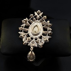 Vintage Teardrop Crystal Brooch Pin with Teardrop Pendant Elegant Rhinestone Des