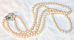 Marvella Pearl Set Necklace Earrings Case Signed Vintage