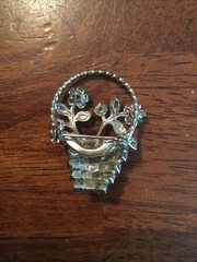 Traditional Elegant Flower Basket Brooch Pin Rhinestones Statement Jewelry