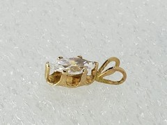 Vintage Pretty 14K Yellow Gold Marquise CZ Navette Solitaire Pendant – 0.35 tcw