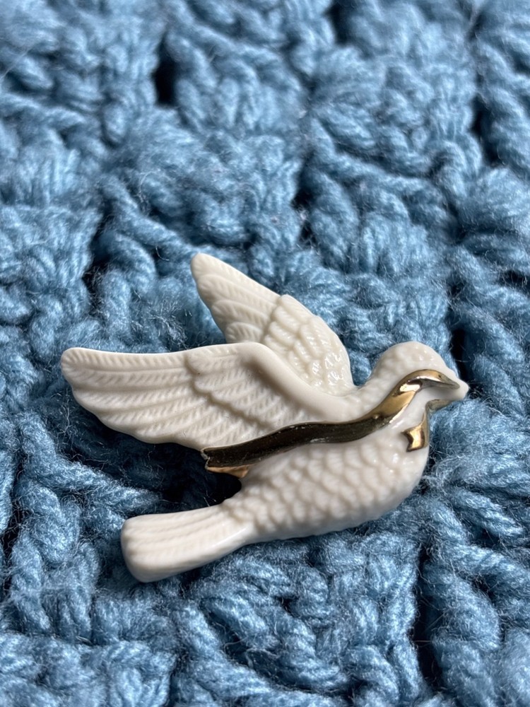 Vintage Lenox Porcelain Flying Dove Brooch Pin 1 5/8 inches