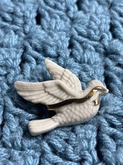 Vintage Lenox Porcelain Flying Dove Brooch Pin 1 5/8 inches