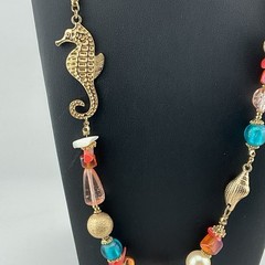Vtg 1980s Necklace Coastal Style GoldT Seahorse Seashell Mixed Beads 1.5 Oz 22”L