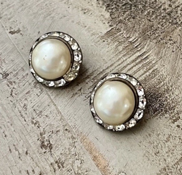 Vintage Pearl Clear Crystal Round Stud Button Cabochon Clip On Earrings 3/4”