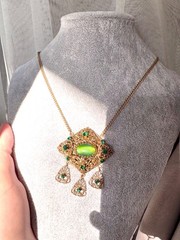 RARE Vintage Czech 1960s Green Saphiret Sapharine Pendant Necklace Opaline Glass