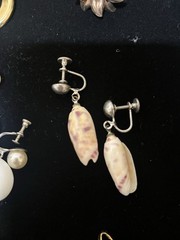 20 Pair Vintage Clip On EarRings Various Styles Colors Materials As Pictured 01
