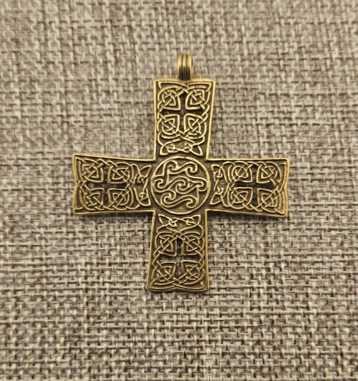 Metropolitan Museum of Art MMA Celtic Cross Pendant Gold Plated VTG Signed