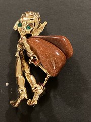 Vintage Pixie Fairy With Goldtone Wings / Green Crystal Beautiful #S999
