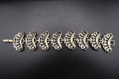 Vtg Mid Century Silver Tone Filigree Crescent Openwork Link Bracelet 8″ Long