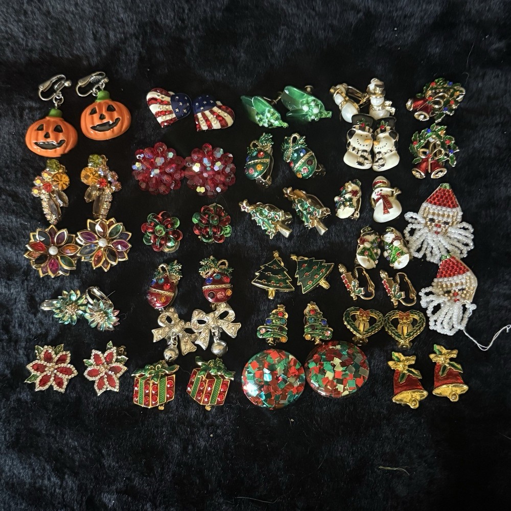 26 VTG Christmas Holiday Clip-on Screw Back Earrings Jewelry Snowman Tree Wreath