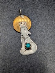 Small Southwestern Style Vintage Wolf Howling at The Moon Pendant