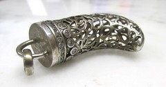 Ornate Sterling Silver Horn Pendant w/ Clear Stone Accents ~ 20.7g ~ 4-E339