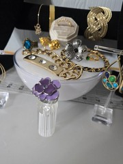 Nice Versatile Mixed metals materials Gold/Silver tone Lot Jewelry some Signed