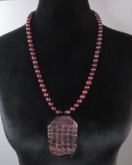 Vintage Brown Faux Pearl Pendant Necklace 23″