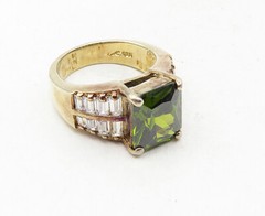 925 Sterling Silver Shiny Peridot & Cubic Zirconia Cocktail Ring Sz 8 RG9444