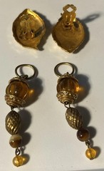 Vtg KATE HINES Signed Convertible Gold Tone Amber Lucite Couture Clip Earrings