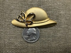 Vintage Tona Signed Satin Gold Toned Hat Brooch Pin [ML07]