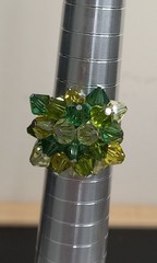 Vintage Silver Tone Green Glass Bicone Bead Headpin Cluster Dome Cocktail Ring 7