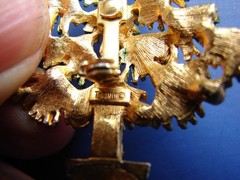 Vintage Signed Torino Rhinestone Gold Tone Christmas Tree Pin Brooch