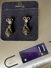 Vtg 1974 Sarah Coventry Contessa Opalesque/Green Gold Tone Clip On Earrings 11g