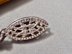 VINTAGE HAND STRUNG CULTURED WHITE AND BLACK PEARL BRACELET 8 ” STERLING CLASP