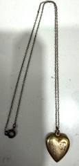MCM vtg VARGAS 1/20 10K Gold-filled Heart Photo Locket Pendant Chain Necklace