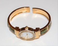 Vintage NEW AVON Gold Tone Bracelet Watch Abalone Mother of Pearl Womens #20