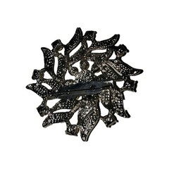 Star Like Pin Brooch With Rhinestones 2″ In Diameter Very Pretty No Brand