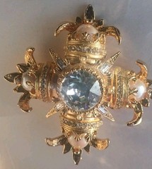Maltese Cross Gold Tone Ornate Brooch Rhinestone Faux Pearls Signed Graziano