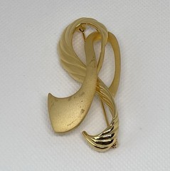 Vintage Signed Tona Ribbon Brooch Brushed and Textured Gold Tone Swirl Design