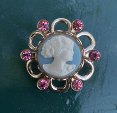 Vintage Victorian Style Cameo Brooch 1in Pink Rhinestone Gold Tone