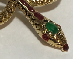 1985 Metropolitan Museum of Art MMA Gold Tone Snake Brooch Enamel Green Cabochon