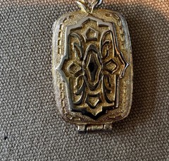 Vintage Gold Tone Ornate Photo Locket Necklace Adjustable Double Chain Bolo