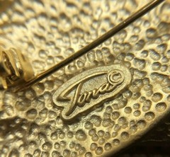 Vintage Tona Signed Satin Gold Toned Hat Brooch Pin [ML07]