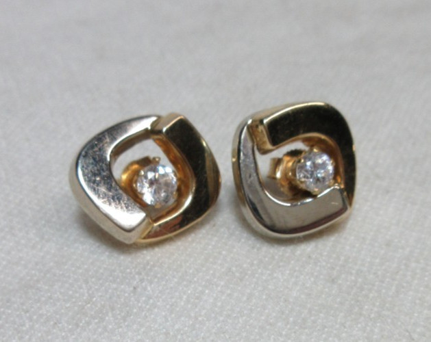 14K SOLID YELLOW & WHITE GOLD CZ STONE EARRINGS MARKED JAW POST STUD #14