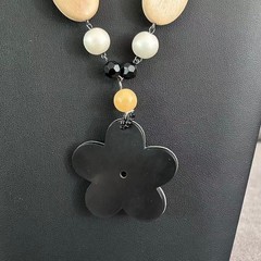 Vintage Wood Bead Necklace Carved Mother of Pearl Flower Pendant Tropical 22″