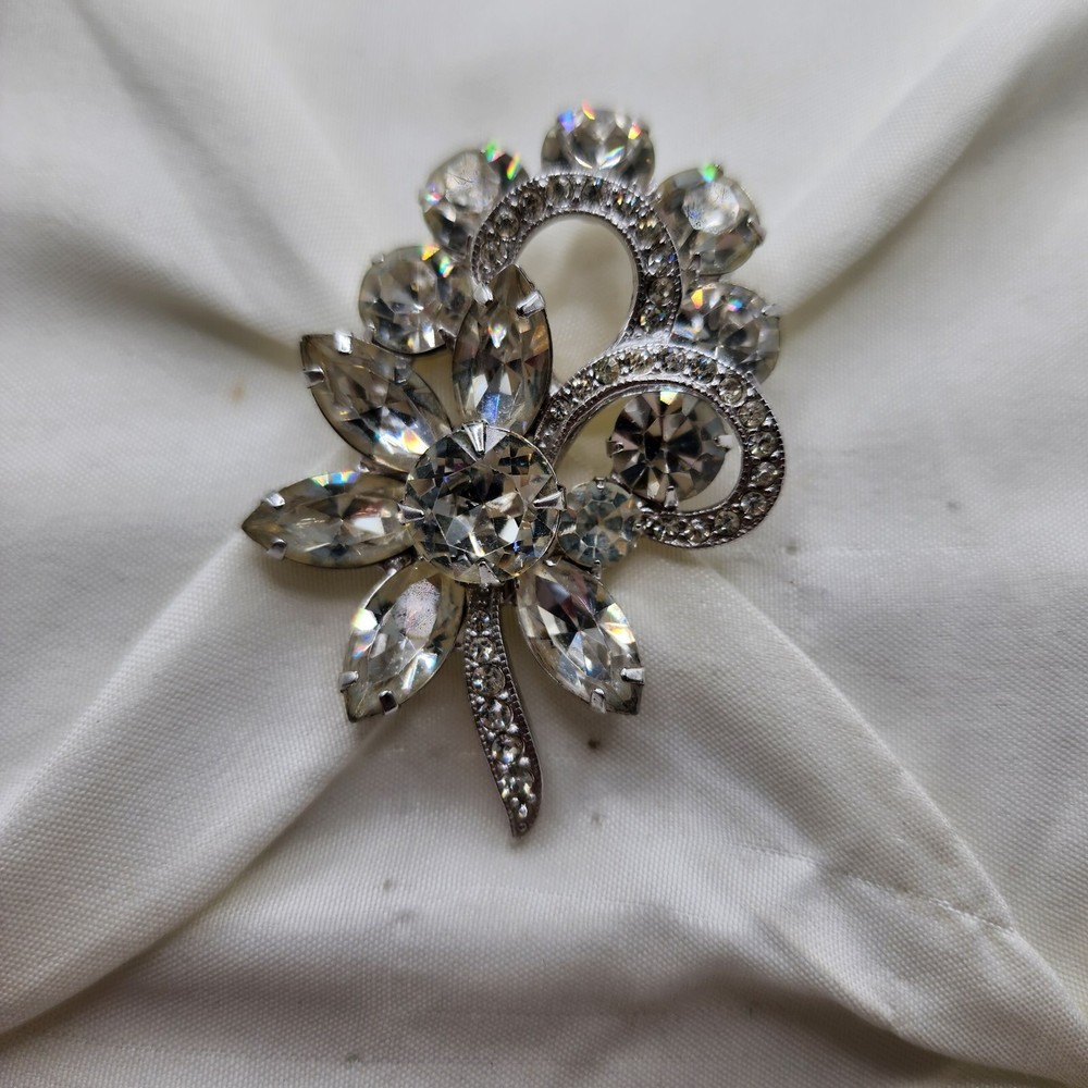 Vintage Eisenberg Ice 1960s Brooch Clear Rhinestones Navette Floral Bouquet