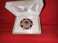 Stunning Yellow gold Tone Purple Stone And Lavender Rhinestones Brooch Boxed