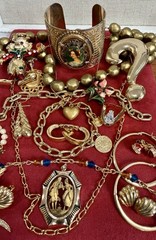 Vintage Estate Costume Jewelry Lot ! MONET, AVON and more!