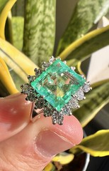 Vintage 14k White Gold 3.50ct Green Emerald & 1.25ct Diamond Halo Ring