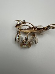 Antique Gold Tone Flower Rhinestone Brooch 6cm BB9