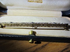 14k Gold Bar Pin Brooch With 3 Round Sapphires W Blue VTG Tiffany Box 4.5 grams