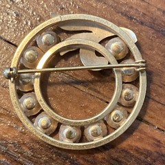 Rhinestone Wreath Brooch/Pin Pendant With