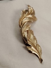 Vintage Signed Lisner Gold Tone Textured Leaf Brooch Vintage Elegant Floral Pin