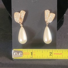 Vintage Pearl Dangles Crystal Rhinestones Gold Tone Earrings