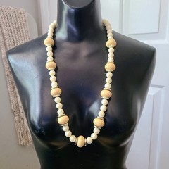 Vtg Four Chunky Beaded Necklaces 15-28″ Colorful Neutral Long Boho Classic Chic