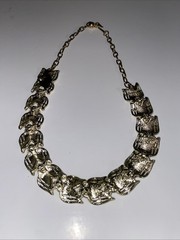 Vintage Mode Art Deco Gold Tone Necklace 50s-70s Unique Leaf