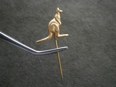 Kangaroo Australia Vintage Goldtone Stick Pin Lapel Pin 1.0g